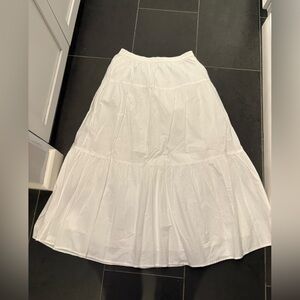 Worn Once! Aritzia Martine Poplin Skirt from Sunday Best collection size M white